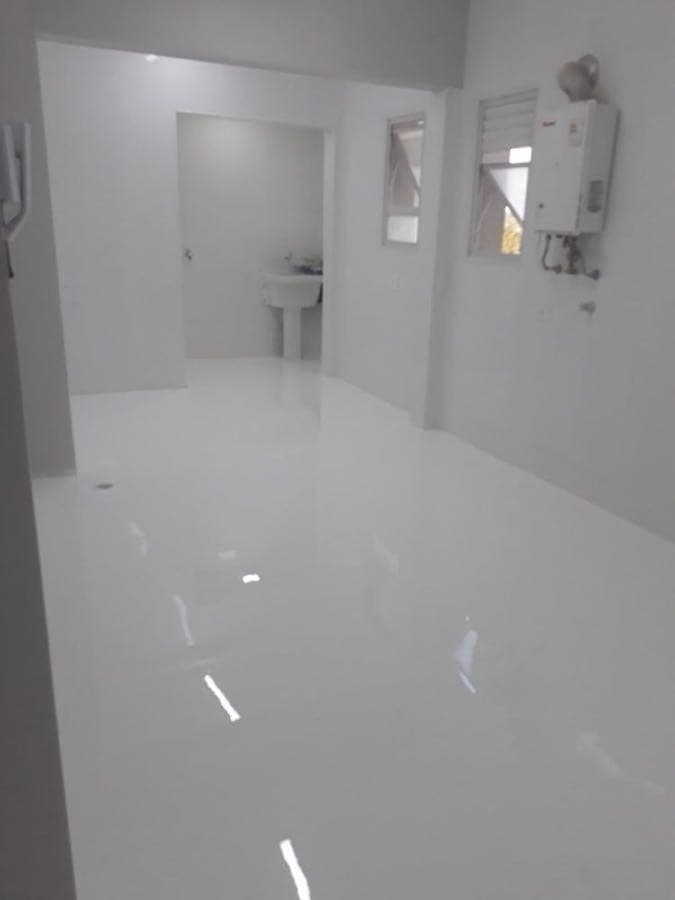 Piso epóxi para saúde e bem-estar